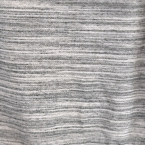 Wild Kiss NWOT Grey Heather Beach Graphics Hi Low Hemline Women’s Size L Hoodie - Picture 12 of 14